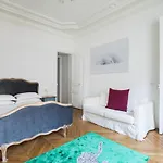Avenue De Wagram IV By Onefinestay